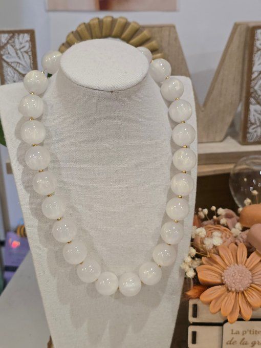 COLLIER