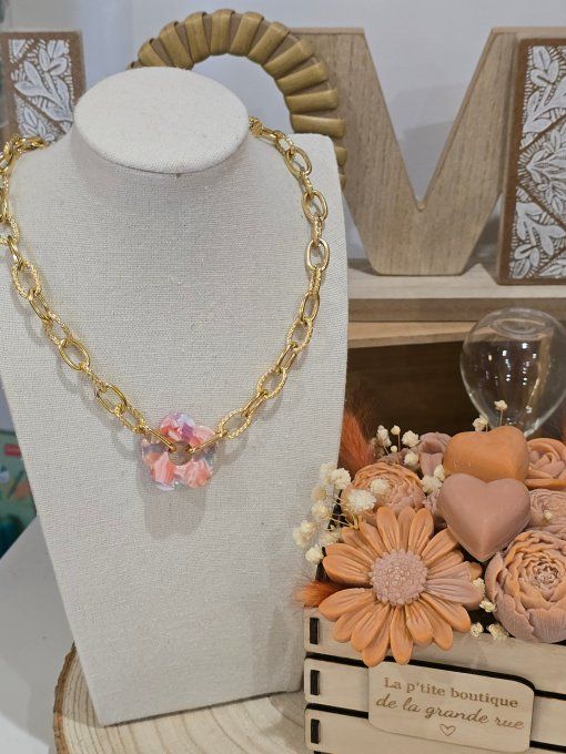 COLLIER
