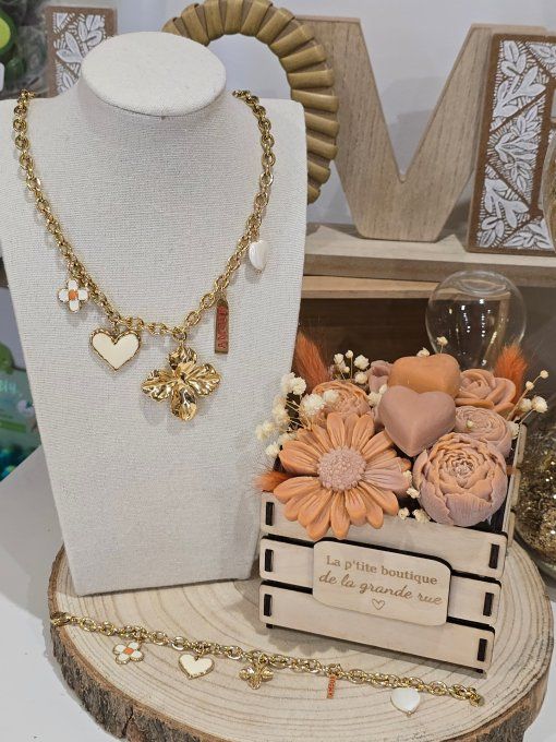 COLLIER