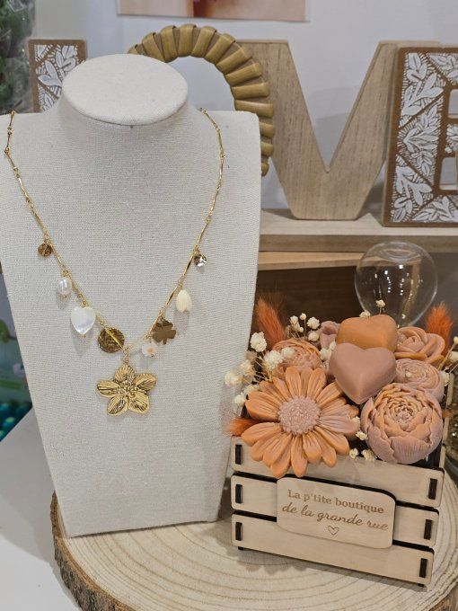 COLLIER