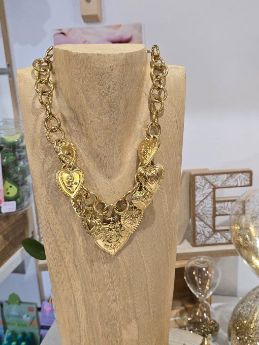 COLLIER