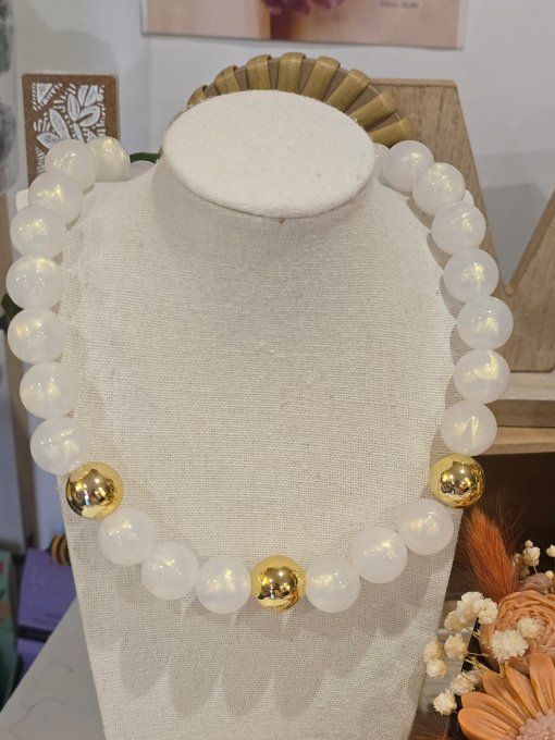 COLLIER