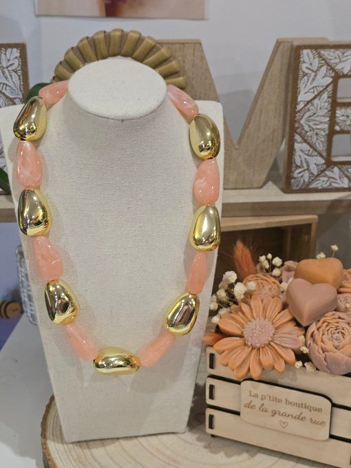 COLLIER
