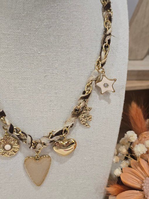 COLLIER