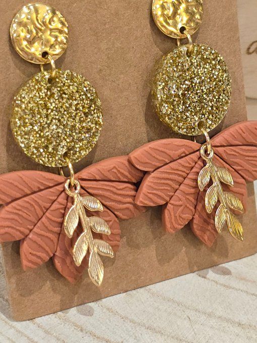 BOUCLES D'OREILLES