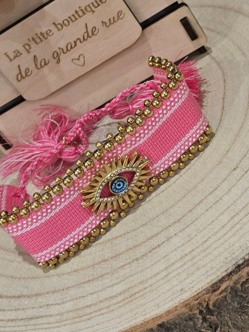 BRACELET