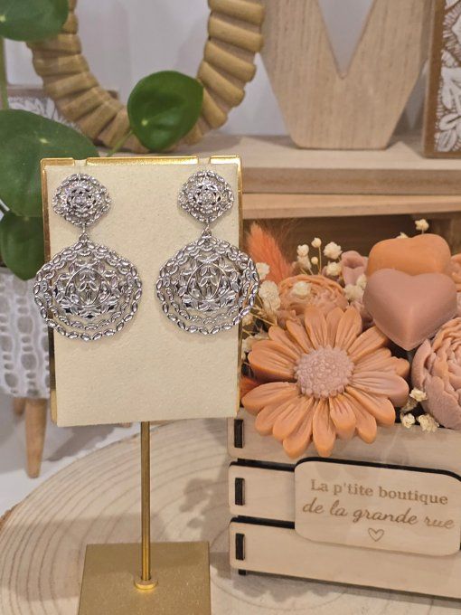 BOUCLES D'OREILLES