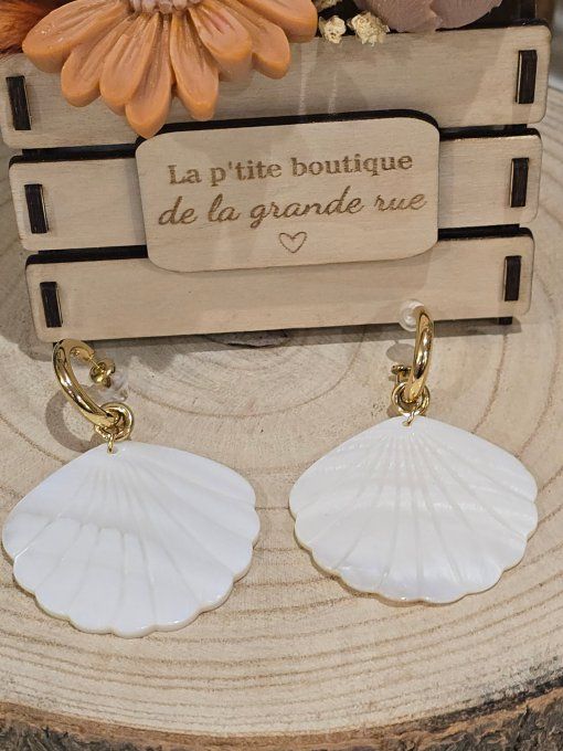 BOUCLES D'OREILLES