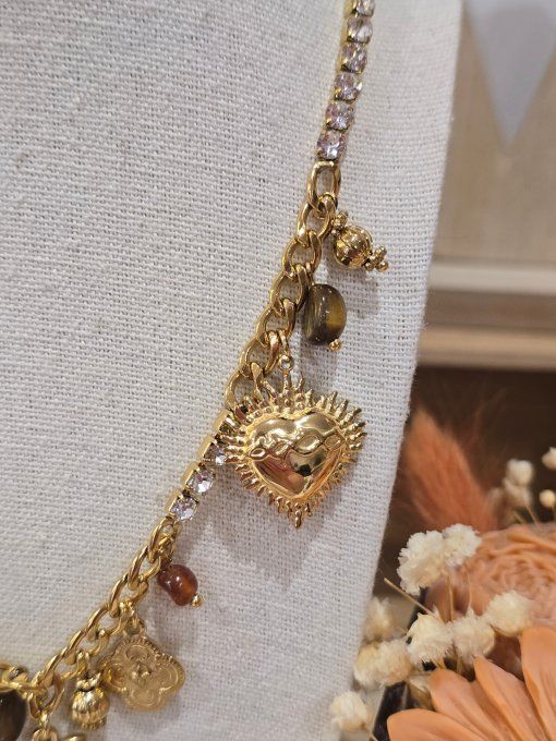 COLLIER