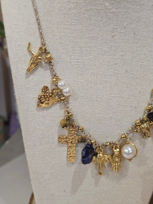 COLLIER