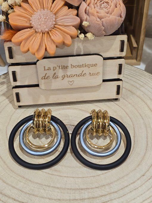 BOUCLES D'OREILLES