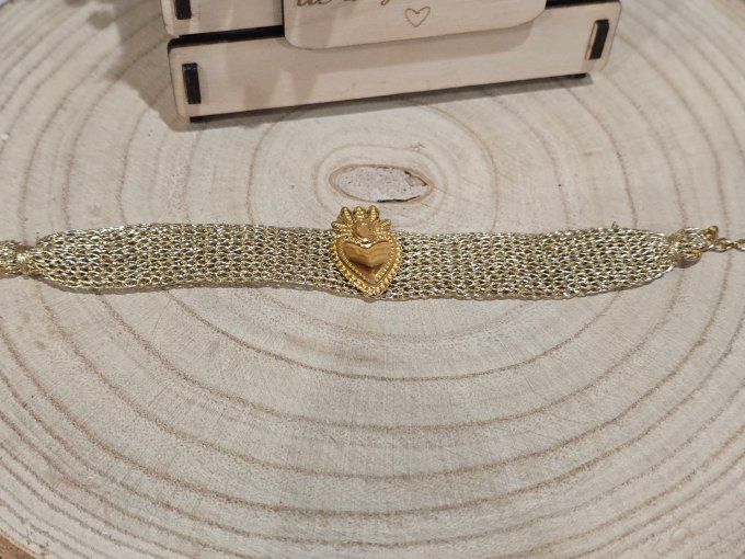 BRACELET