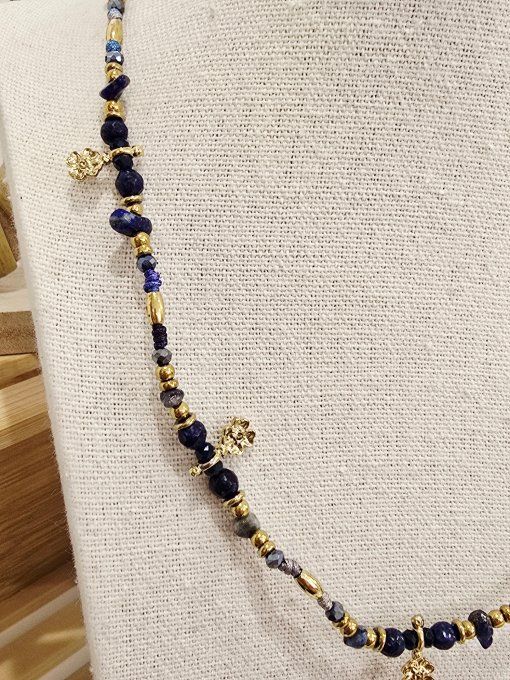 COLLIER