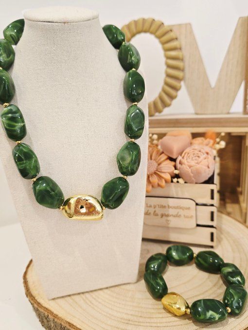 COLLIER