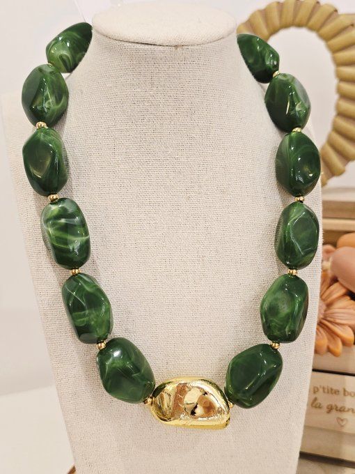 COLLIER
