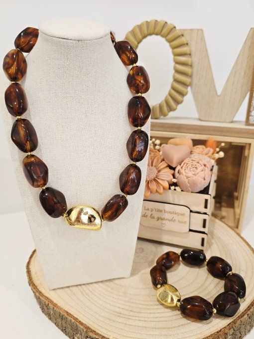 COLLIER