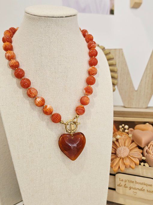 COLLIER
