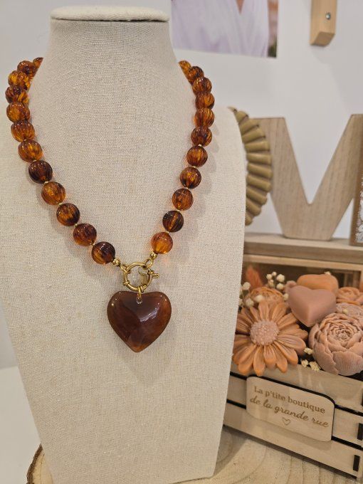 COLLIER