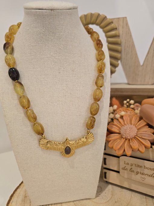COLLIER