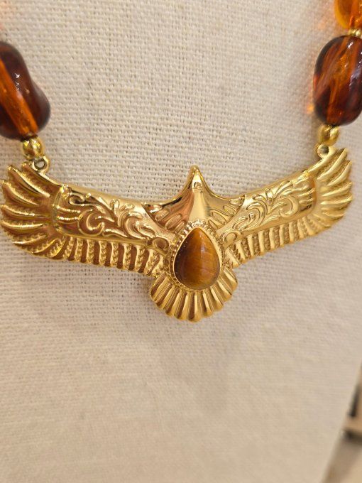 COLLIER