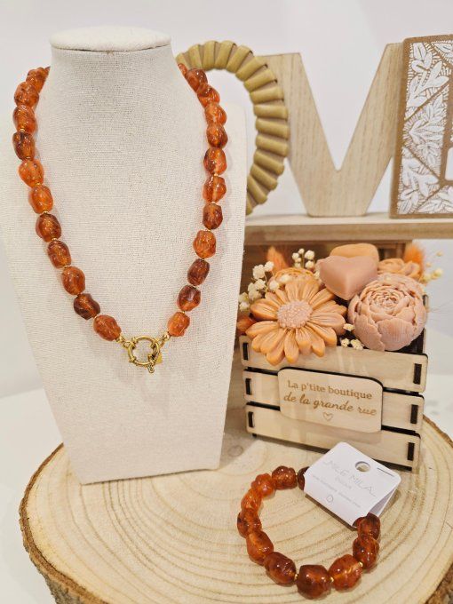 COLLIER