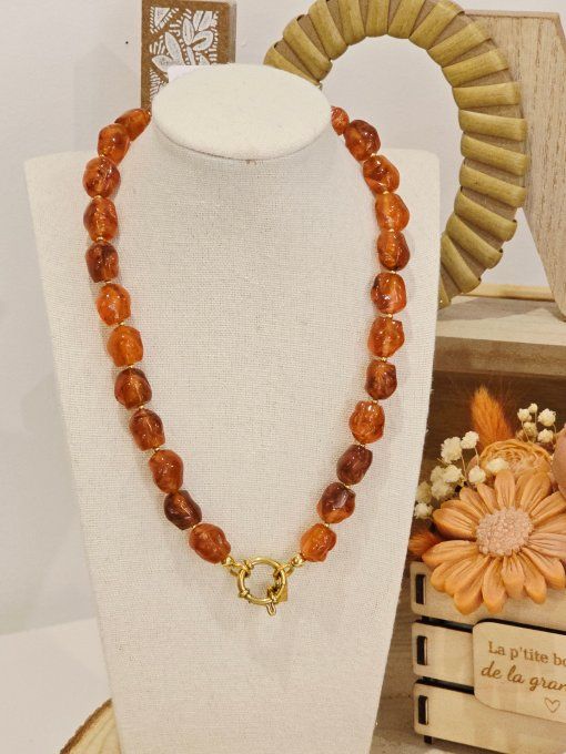 COLLIER