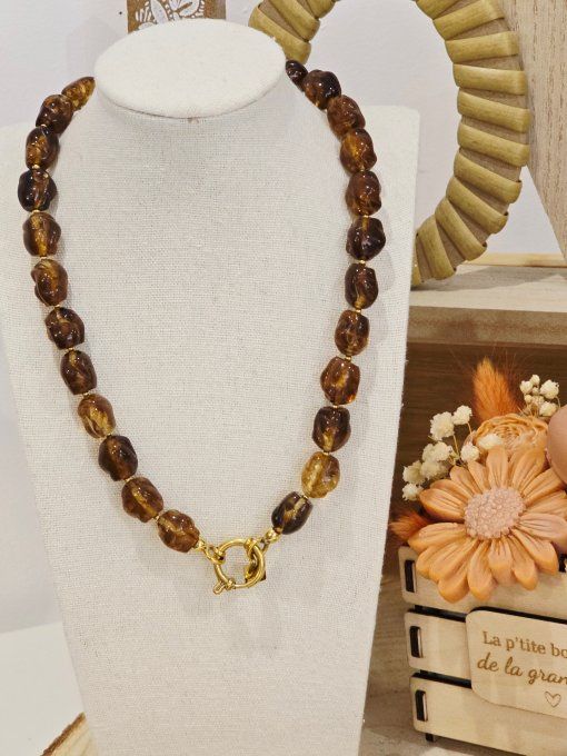 COLLIER