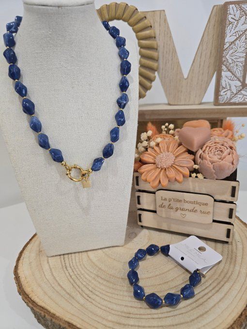 COLLIER