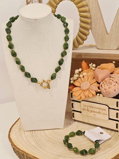 COLLIER
