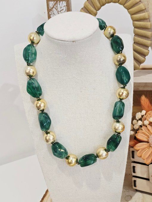 COLLIER