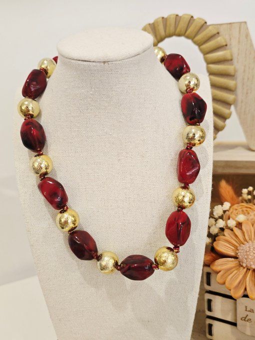 COLLIER