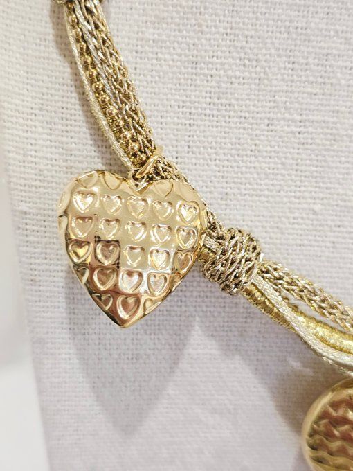 COLLIER