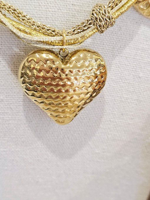 COLLIER