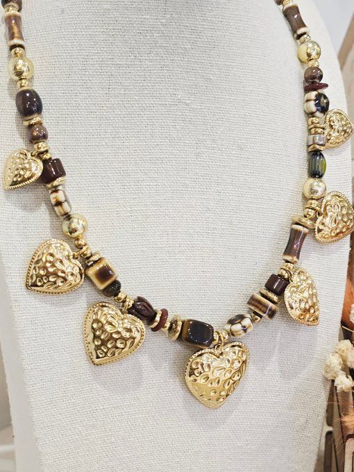 COLLIER