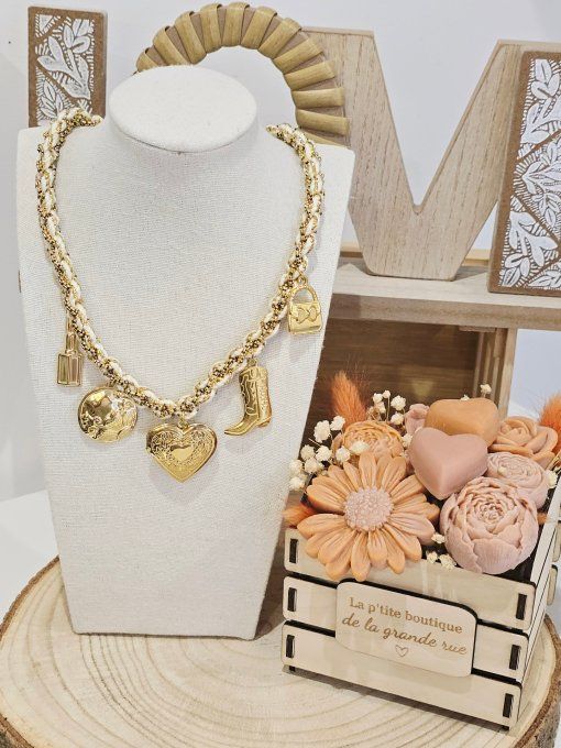 COLLIER