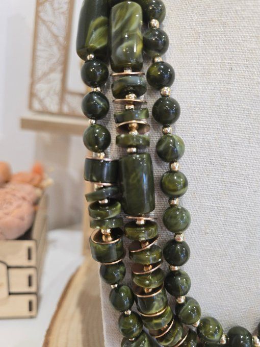 COLLIER