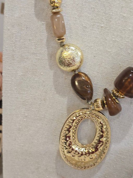 COLLIER
