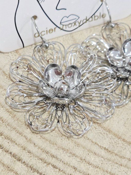BOUCLES D'OREILLES