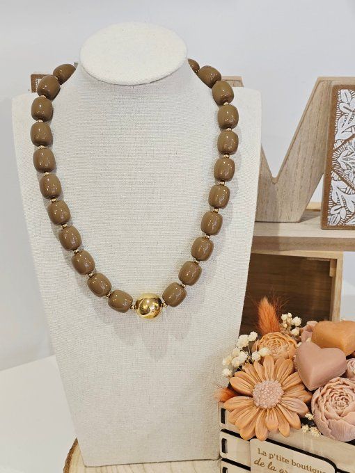 COLLIER