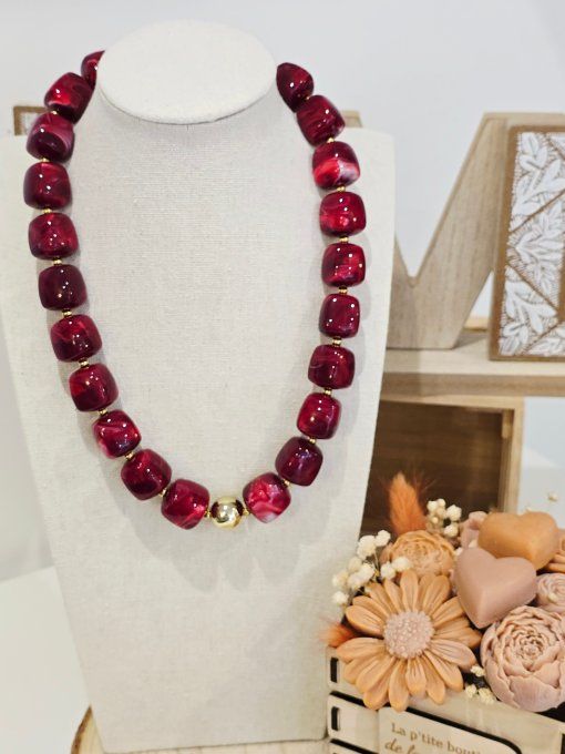 COLLIER
