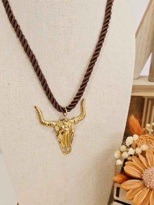 COLLIER