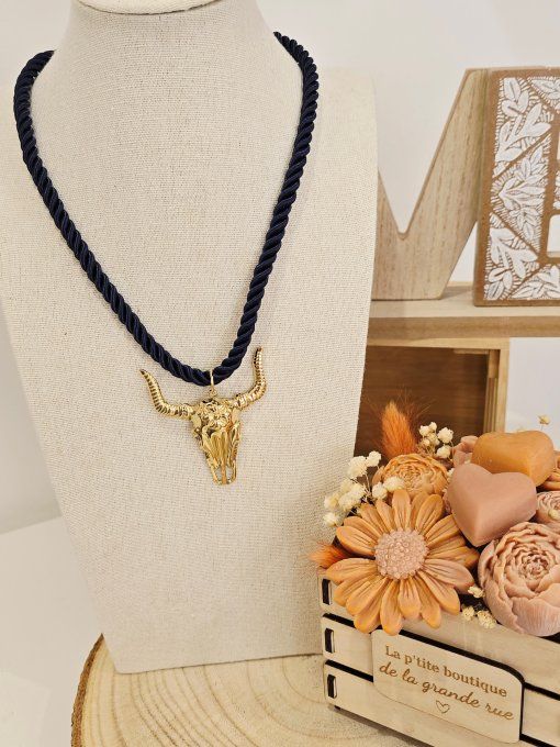 COLLIER