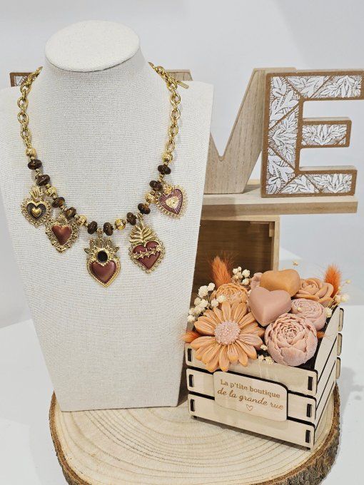 COLLIER