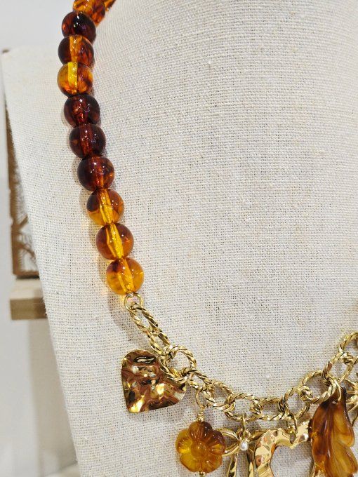 COLLIER
