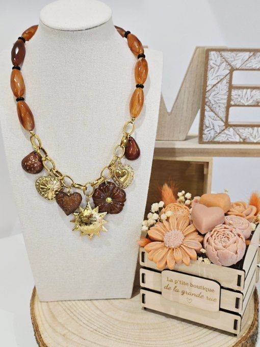 COLLIER