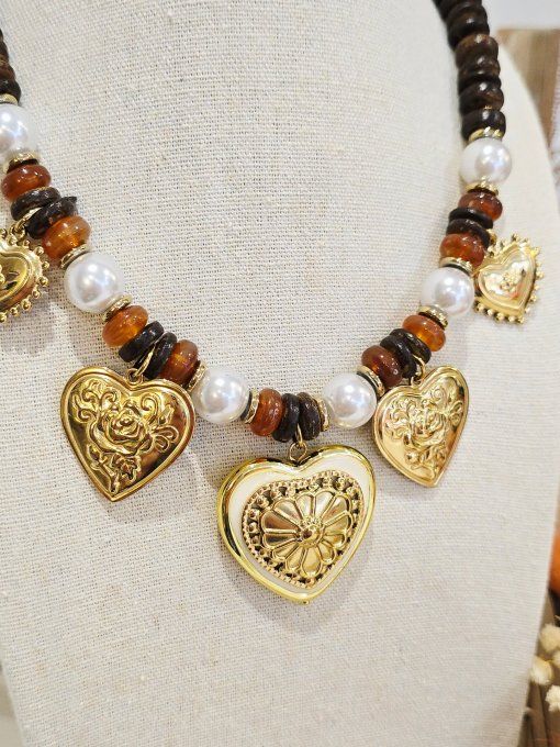 COLLIER