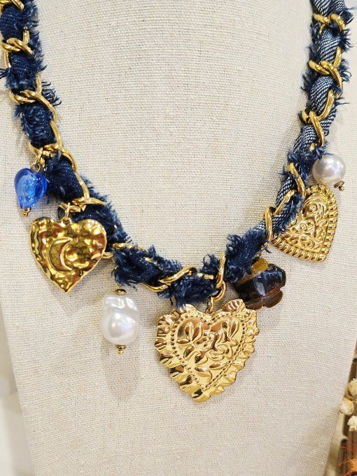 COLLIER