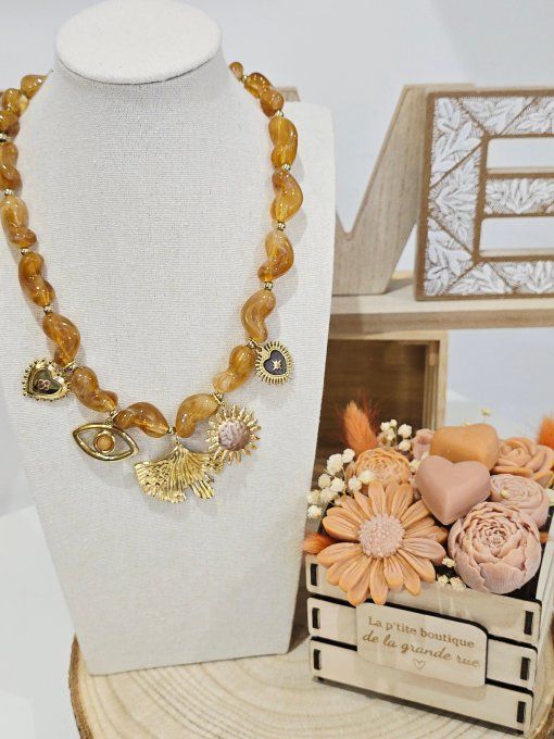 COLLIER