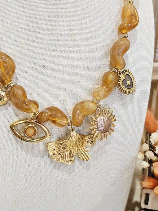 COLLIER