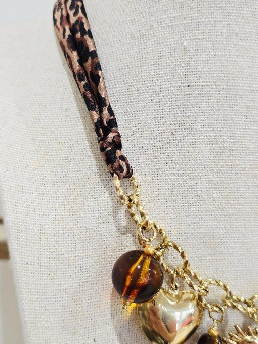 COLLIER
